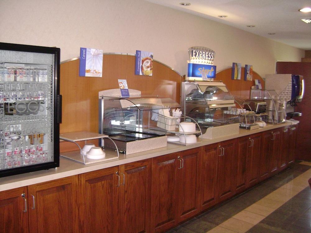 Holiday Inn Express Wilson I-95 By Ihg Экстерьер фото